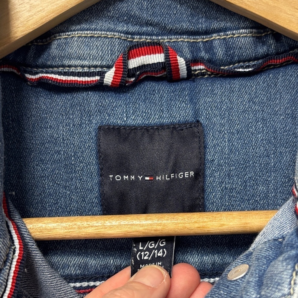 Tommy Hilfiger Classic Blue Jean Jacket, Girl’s Lg (12/14yo). Excellent Cndtn. - Picture 4 of 14